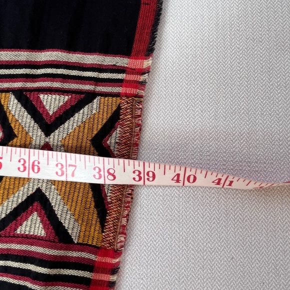 Zara cotton shawl/scarf, in geometric patterns, like new. - Picture 13 of 13